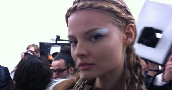 MAGDALENA FRACKOWIAK: backstage